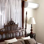 House 3* Kandia