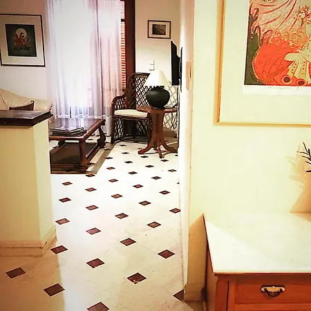 Ξενοδοχείο House 3*